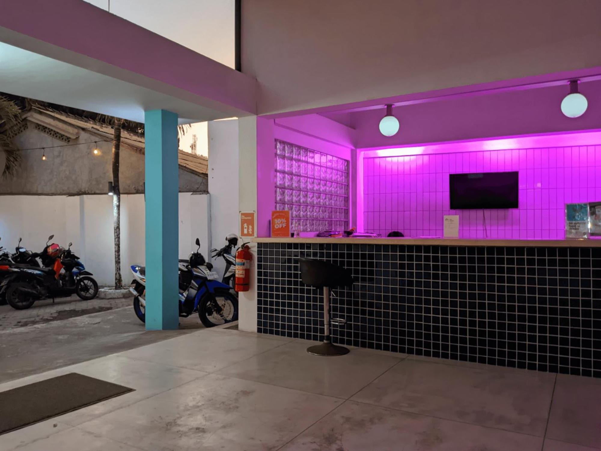 A Pousada Mad Monkey Kuta  Exterior foto